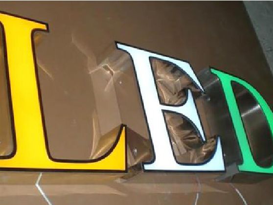 黎川县介绍LED招牌的基础知识。